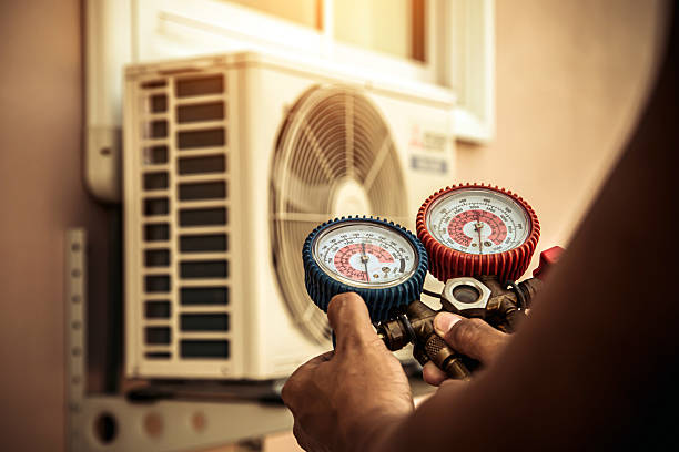 Professional Hvac Installation technician working in Pleasanton, CA